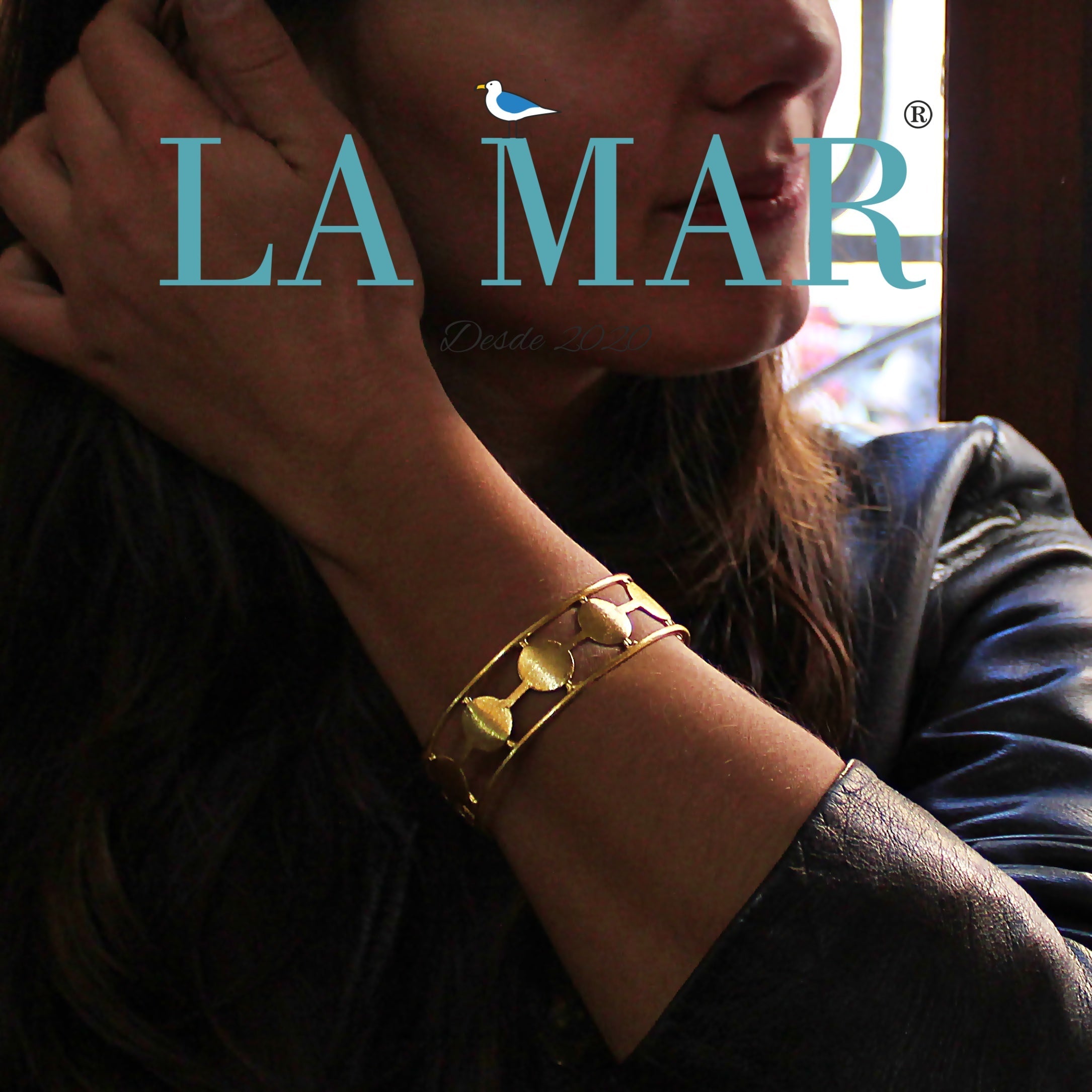 Brazalete GANTE bañado en oro - Diseño con carácter