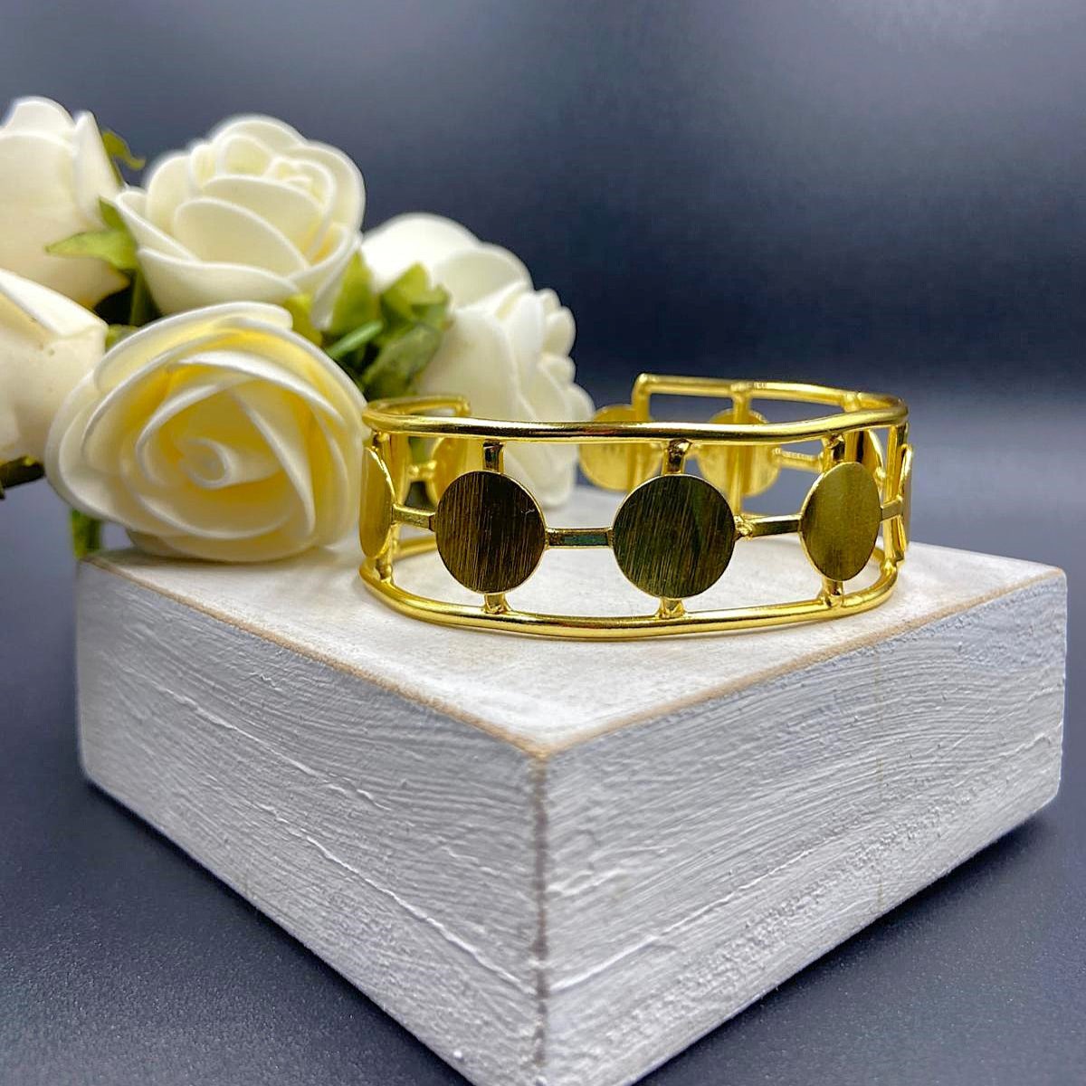 Brazalete GANTE bañado en oro - Diseño con carácter