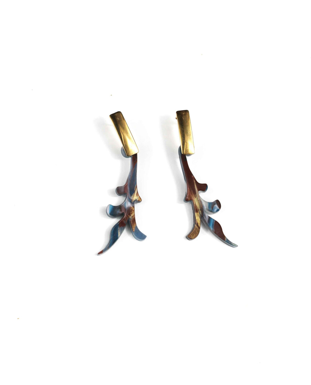 Pendientes mármol marrón, azul y blanco: Captura la Esencia de la Aurora Boreal con Estos Deslumbrantes Accesorios