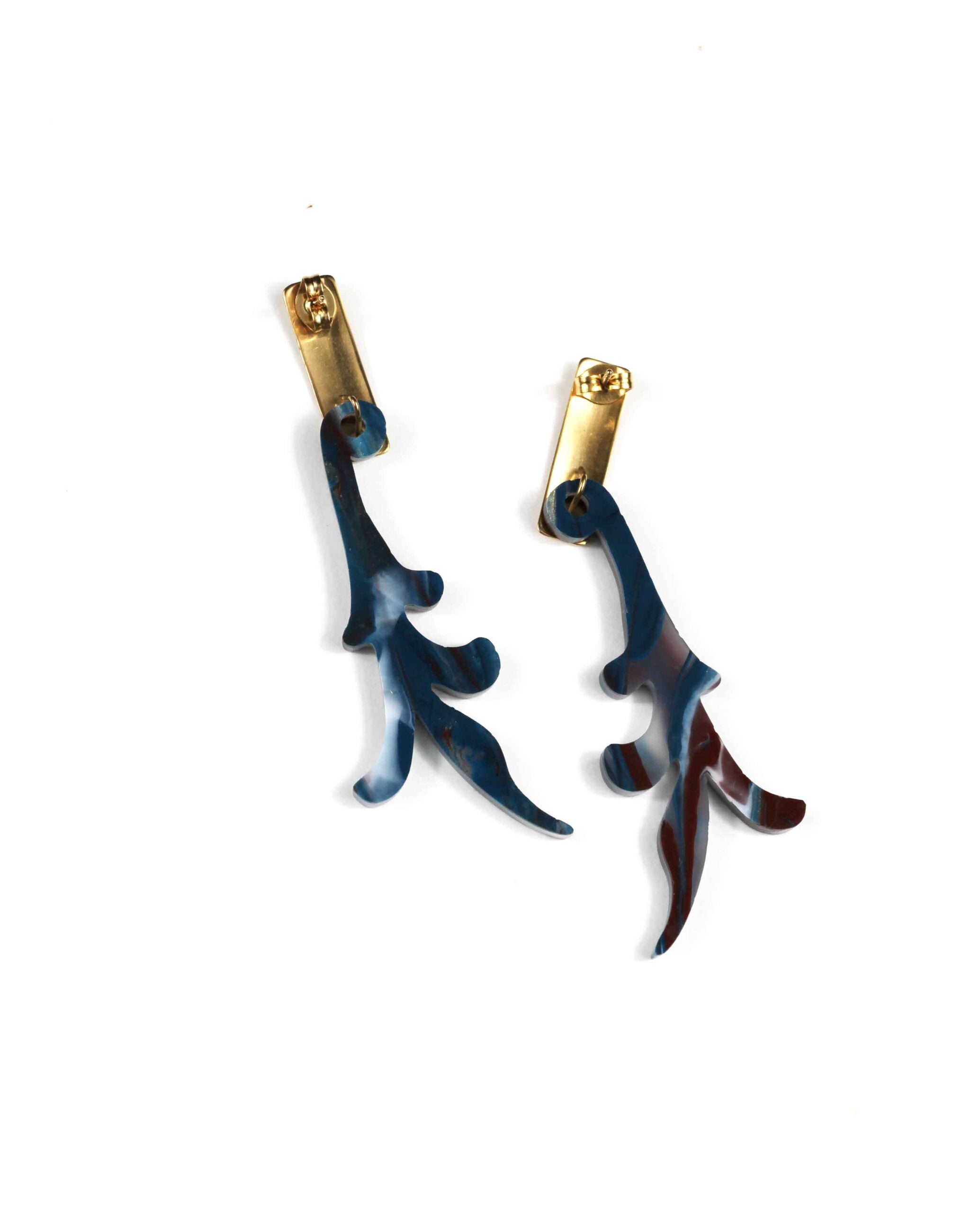 Pendientes mármol marrón, azul y blanco: Captura la Esencia de la Aurora Boreal con Estos Deslumbrantes Accesorios